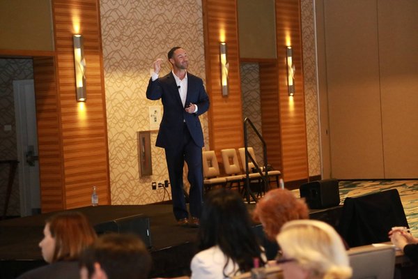 Comment communiquer et promouvoir son événement d'entreprise ?