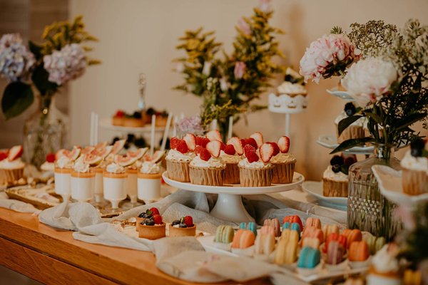 5 étapes pour choisir le bon traiteur, gâteau, décoration et animation pour votre mariage